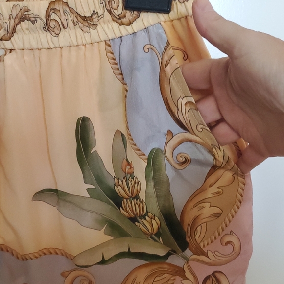 FARM Rio High Waist Floral Shorts - Cream and Tan - Picture 4 of 5